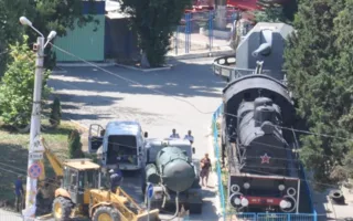 В Севастополе «поплыл» памятник бронепоезду «Железняков»