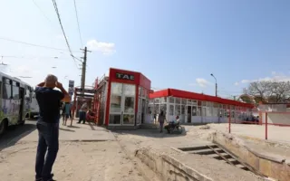 Незаконный рынок в Симферополе очистили от торговых павильонов