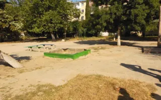В Севастополе сквер в «Камышах» находится в упадочном состоянии