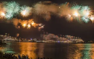 День ВМФ в Севастополе завершился грандиозным фейерверком
