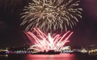 День ВМФ в Севастополе завершился грандиозным фейерверком