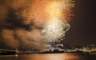 День ВМФ в Севастополе завершился грандиозным фейерверком
