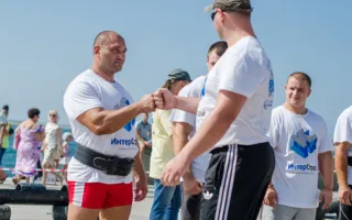 В Севастополе состоялся очередной этап турнира среди силачей