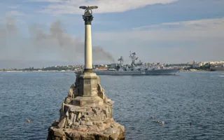 Севастопольцы радушно встретили крейсер «Москва»