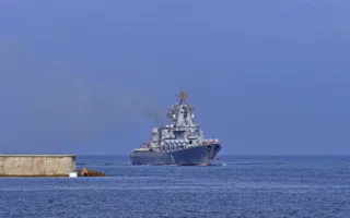 Севастопольцы радушно встретили крейсер «Москва»