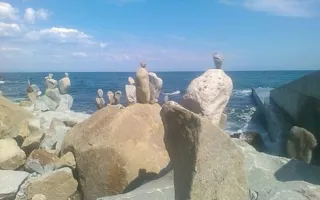 Очевидное-невероятное: под Алуштой «выросли» каменные «кактусы»