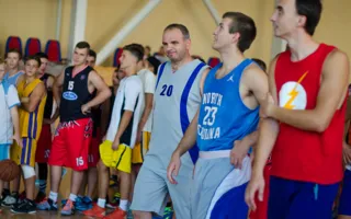 В Севастополе состоялся турнир по стритболу