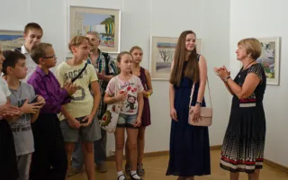 В Севастополе открылась выставка картин «художника Мая»