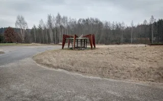 Гид по советским автобусным остановкам от канадского фотографа