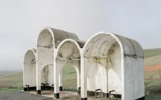 Гид по советским автобусным остановкам от канадского фотографа