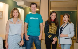 В Севастополе открылась выставка городских скетчей «19 окон»