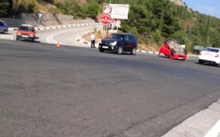 В Симферополе и Форосе перевернулись два авто — фотофакт
