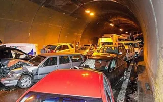 ​Крупное ДТП в Болгарии: 50 авто столкнулись в тоннеле