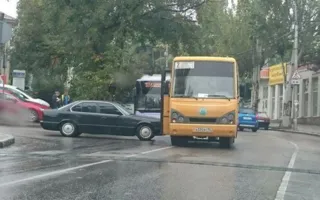 ​Скользкие улицы, иномарки целуются — «дождливые» ДТП в Севастополе