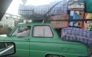 Товар на рынок в Евпатории возят по-китайски — фотофакт
