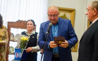 Юным севастопольцам вручили паспорта граждан России