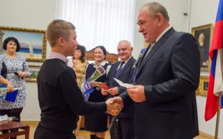 Юным севастопольцам вручили паспорта граждан России