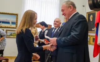 Юным севастопольцам вручили паспорта граждан России