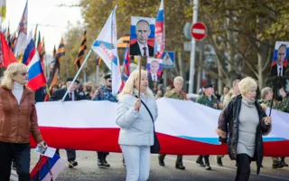 Севастополь праздничным шествием отметил День народного единства