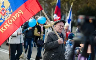 Севастополь праздничным шествием отметил День народного единства