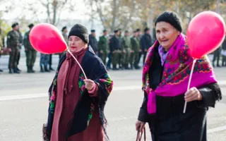 Севастополь праздничным шествием отметил День народного единства