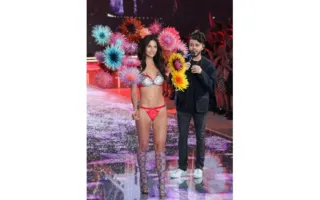 Фэшн-шоу Victoria's Secret в Нью-Йорке: «ангелы» спустились с небес
