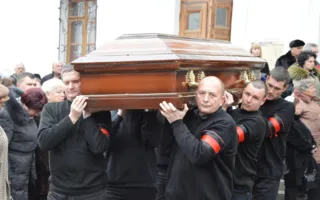 Валерия Саратова похоронили на Братском кладбище Севастополя