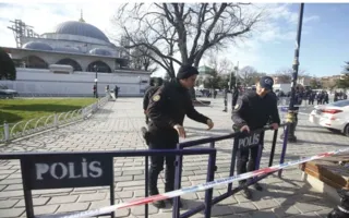 Взрыв в центре Стамбула: есть жертвы, много раненых