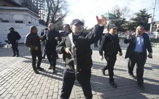 Взрыв в центре Стамбула: есть жертвы, много раненых