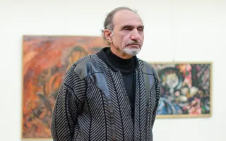 Художник Брали Сепханов впервые представил персональную выставку
