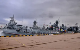 Военные корабли в Севастополе уже готовы принимать гостей — фото