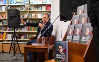 Губарев представил в Севастополе книгу «Факел Новороссии»