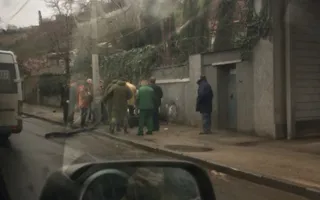 Девушка на иномарке врезалась в столб на Героев Севастополя