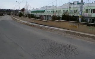Новый асфальт в Севастополе не продержался и четырёх месяцев