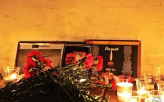 Севастопольцы почтили память жертв крушения самолёта в Ростове-на-Дону