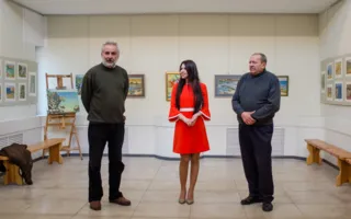 Открылась первая персональная выставка Алины Сумченко