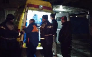ВАЗ врезался в стену: Крымчан зажало в машине