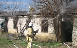 В крымском селе сгорел лакокрасочный цех