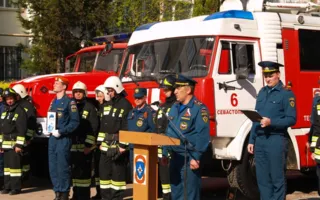Память о водителе пожарной машины увековечили в Севастополе
