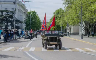Праздник для пожарных и спасателей устроили в центре Севастополя 