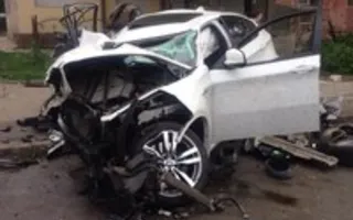 ДТП в Симферополе: БМВ «всмятку», пассажир — труп