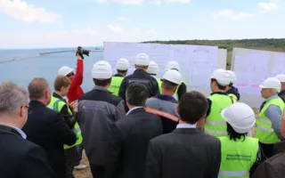 На стройке Керченского моста в Крыму работает более двух тысяч человек