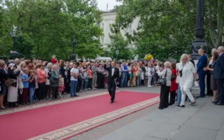 «Золотой витязь» открылся в Севастополе с красной дорожки