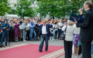 «Золотой витязь» открылся в Севастополе с красной дорожки