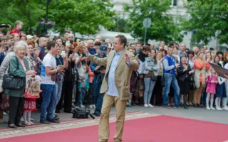 «Золотой витязь» открылся в Севастополе с красной дорожки