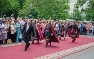 «Золотой витязь» открылся в Севастополе с красной дорожки