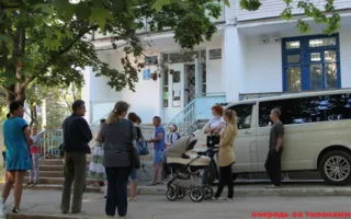 Время идёт, но ничего не меняется: у детской поликлиники на Острякова 