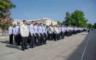 В «Нахимке» выпустили офицеров и иностранных специалистов