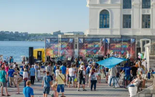 Фестиваль уличных групп состоялся в Севастополе