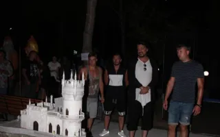Филипп Киркоров вновь был замечен в крымском парке среди животных